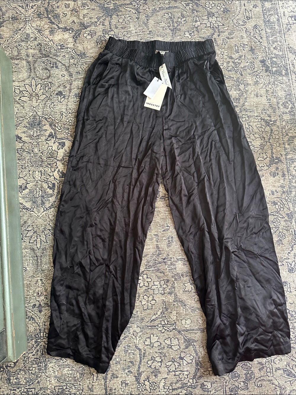 Black Wide-Leg Women's Pants - Relaxed Fit